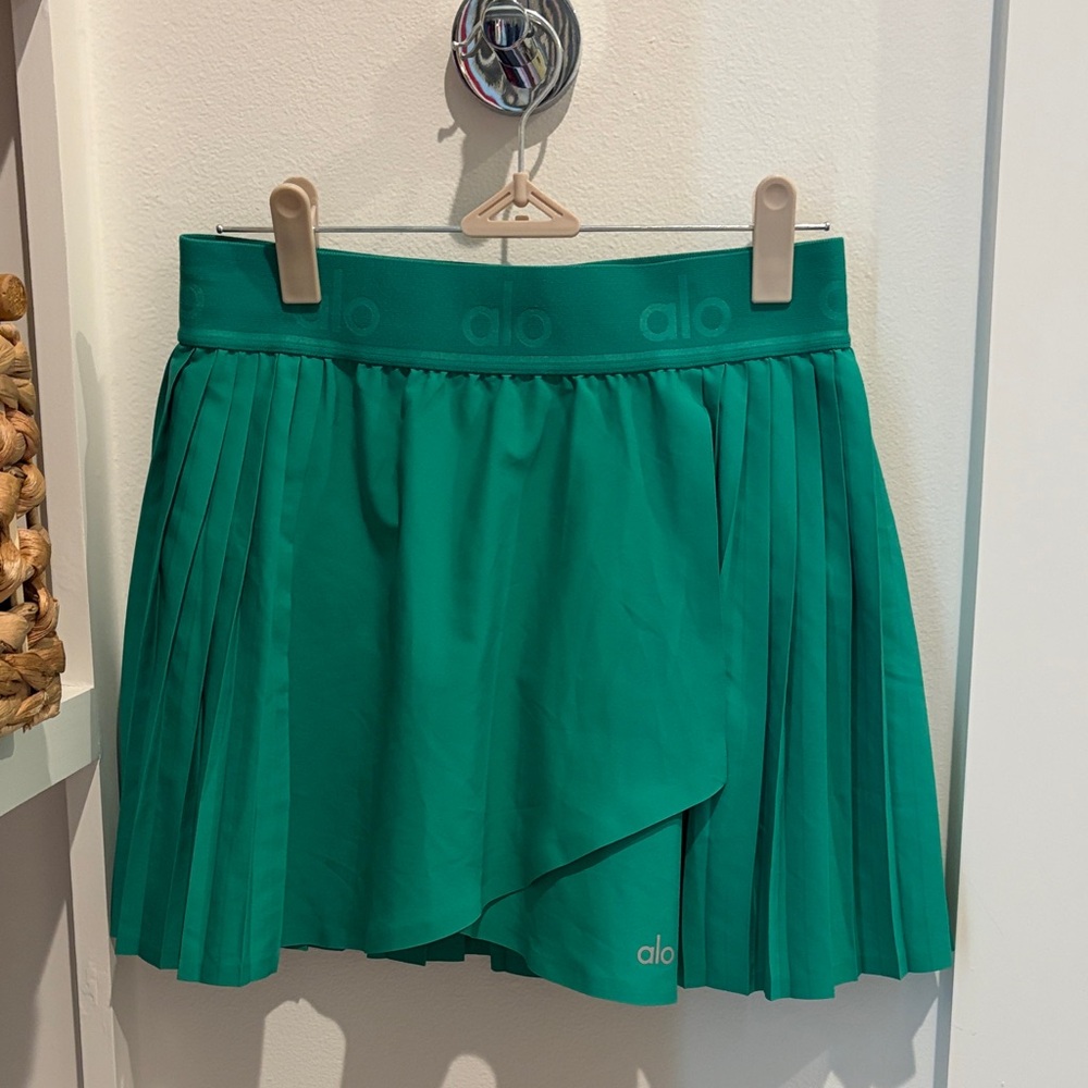 ALO Yoga Emerald Green Pleated Skater Skirt